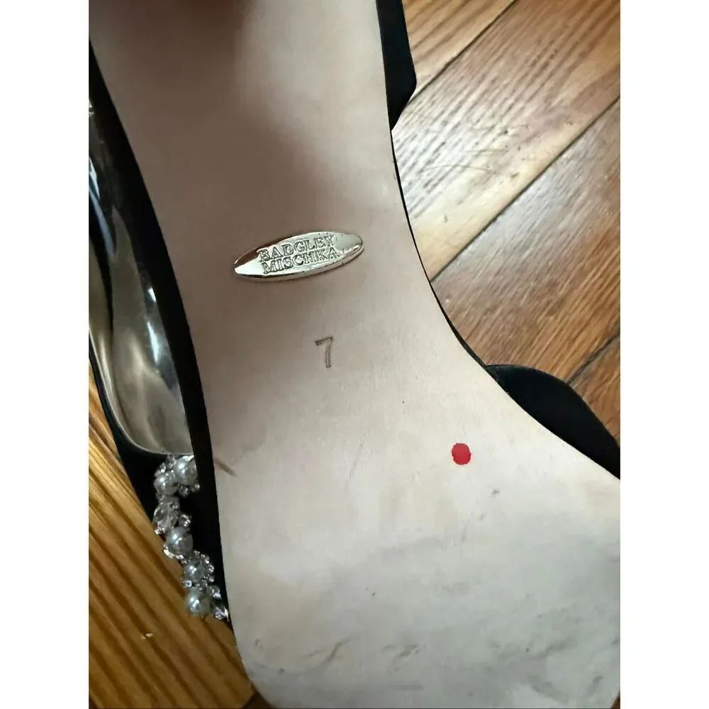 New Badgley Mischka Fabia Embellished Pointed Toe Pump Size 7 - Picture 7 of 8